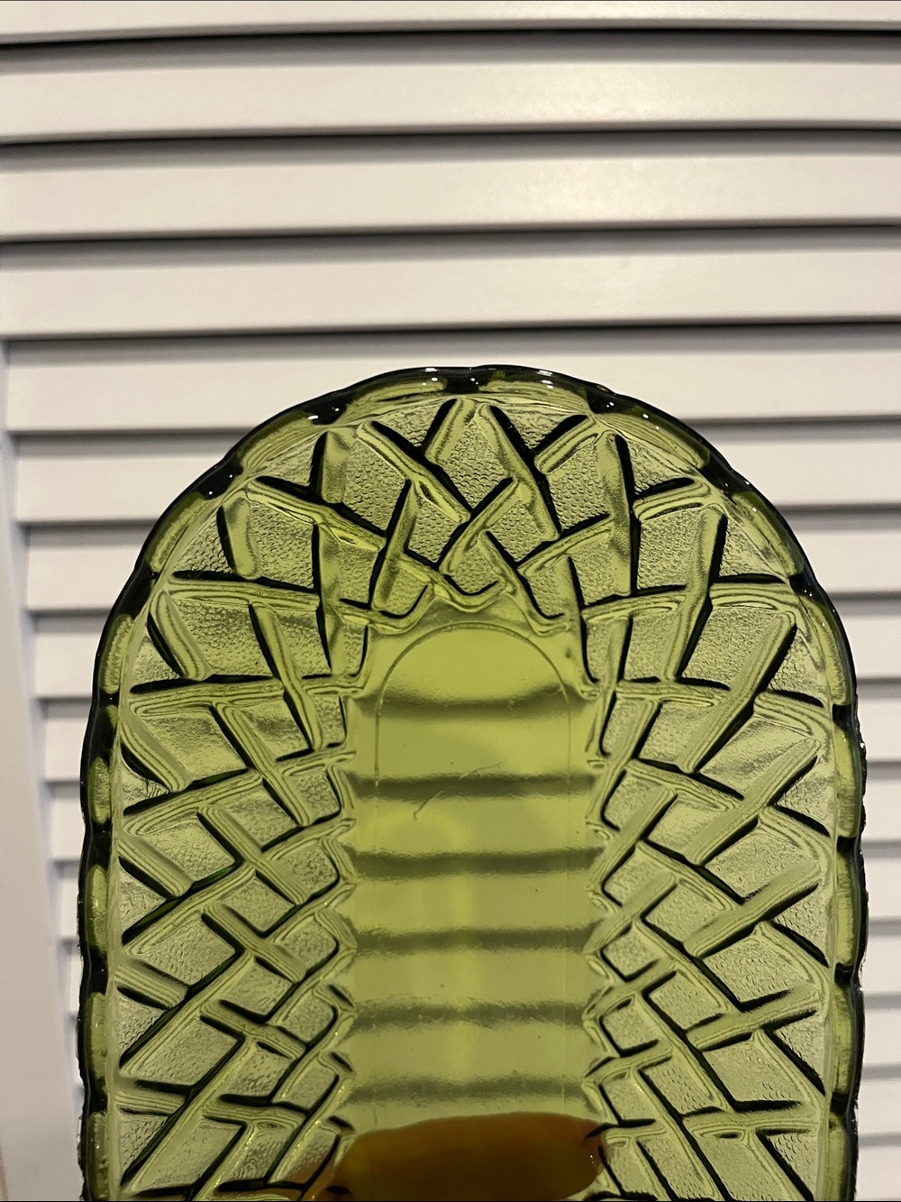 Mid Century Avocado Green Pretzel Design Glass Dish 🥨